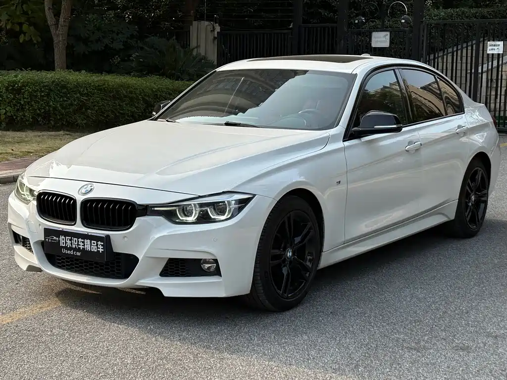 BMW 3 Series 2019 — фото 1