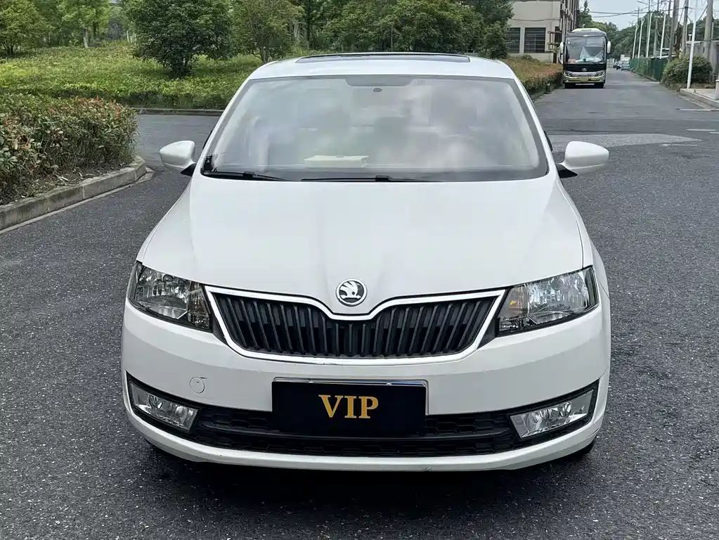 Skoda Rapid 2016 — фото 3