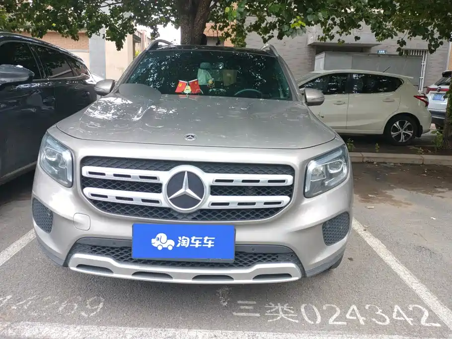Mercedes-Benz GLB 2023