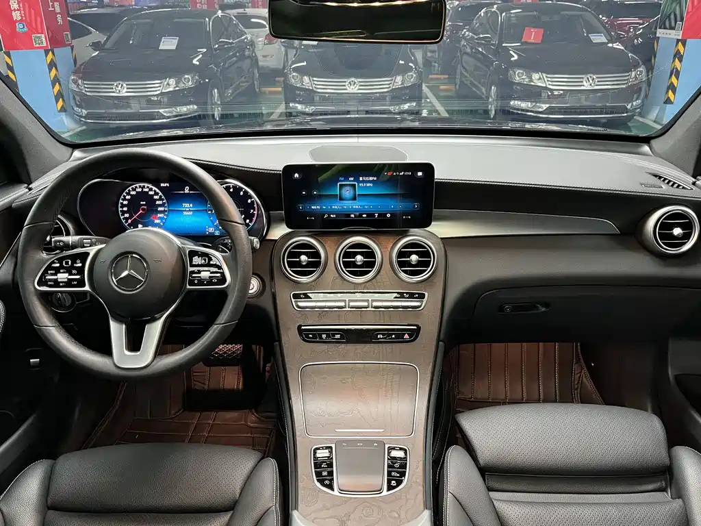 Mercedes-Benz GLC 2020 — фото 16