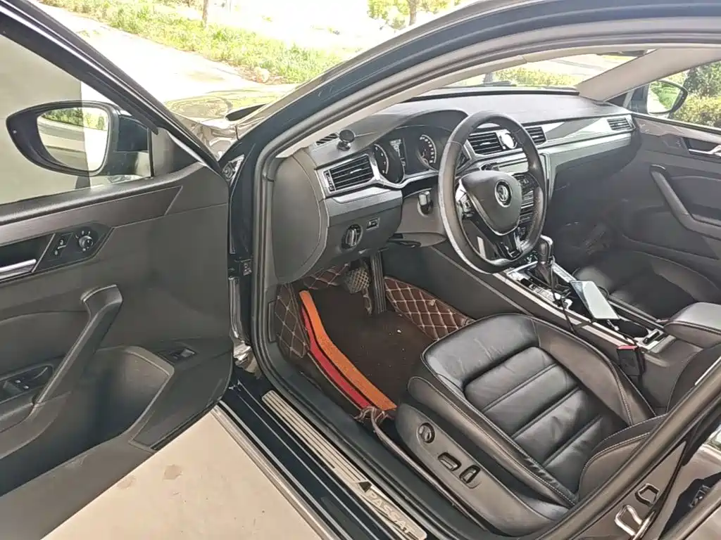 Volkswagen Passat 2019 — фото 16