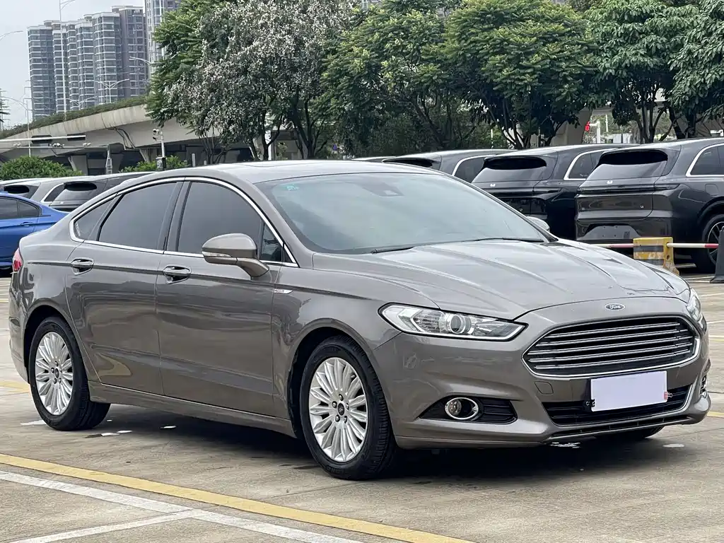 Ford Mondeo 2014 — фото 2