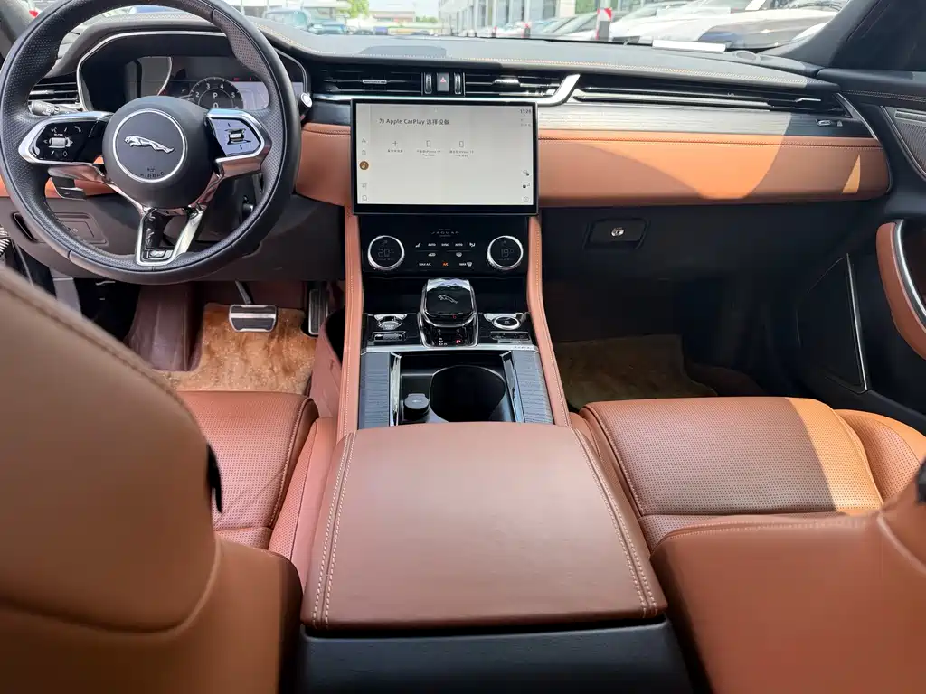 Jaguar XFL 2023 — фото 10