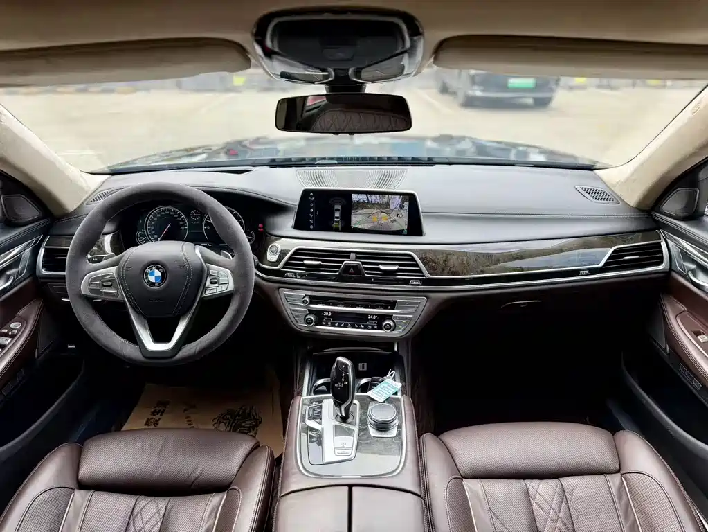 BMW 7 Series 2016 — фото 4