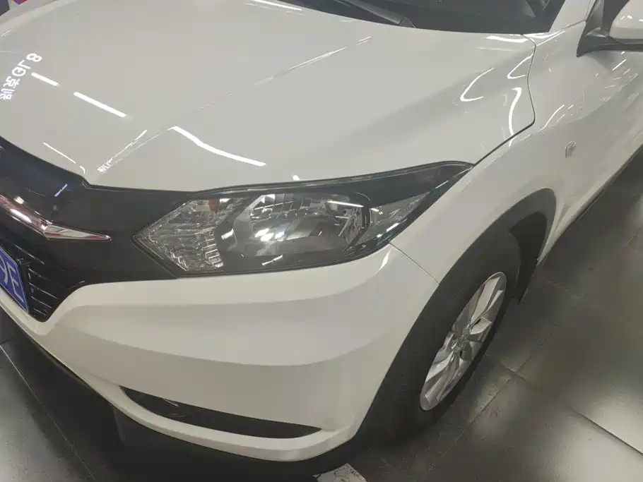 Honda Vezel 2015