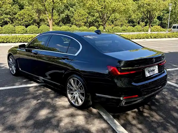 BMW 7 Series 2021