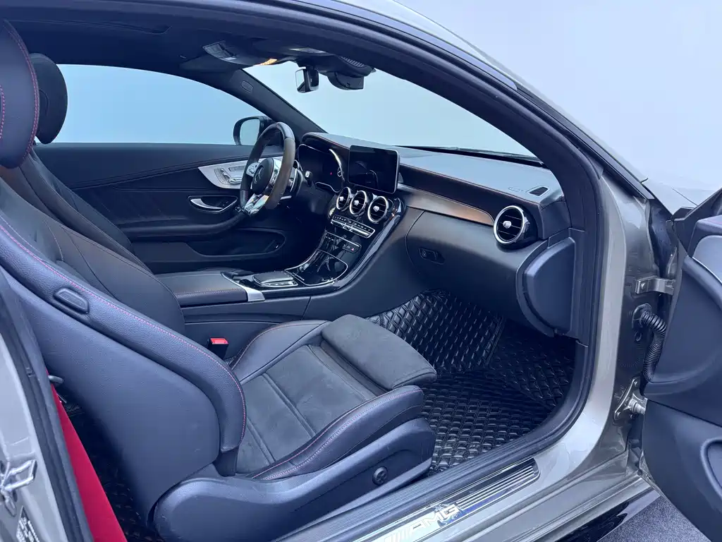 Mercedes-Benz C-Class AMG 2020 — фото 11