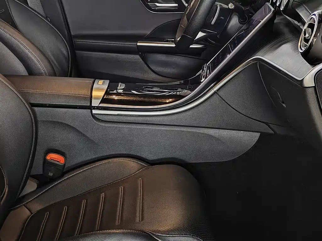 Mercedes-Benz C-Class 2022 — фото 8