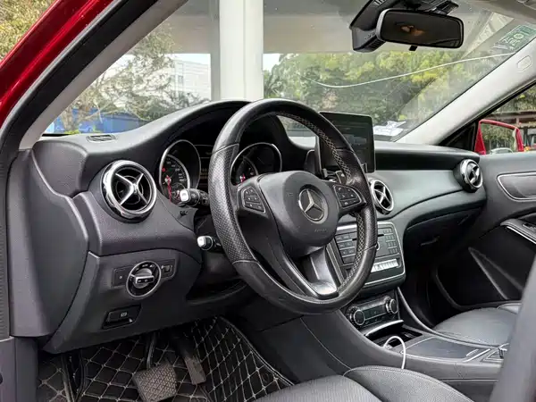 Mercedes-Benz GLA 2017