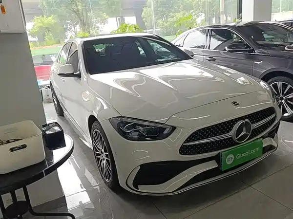 Mercedes-Benz C-Class 2024
