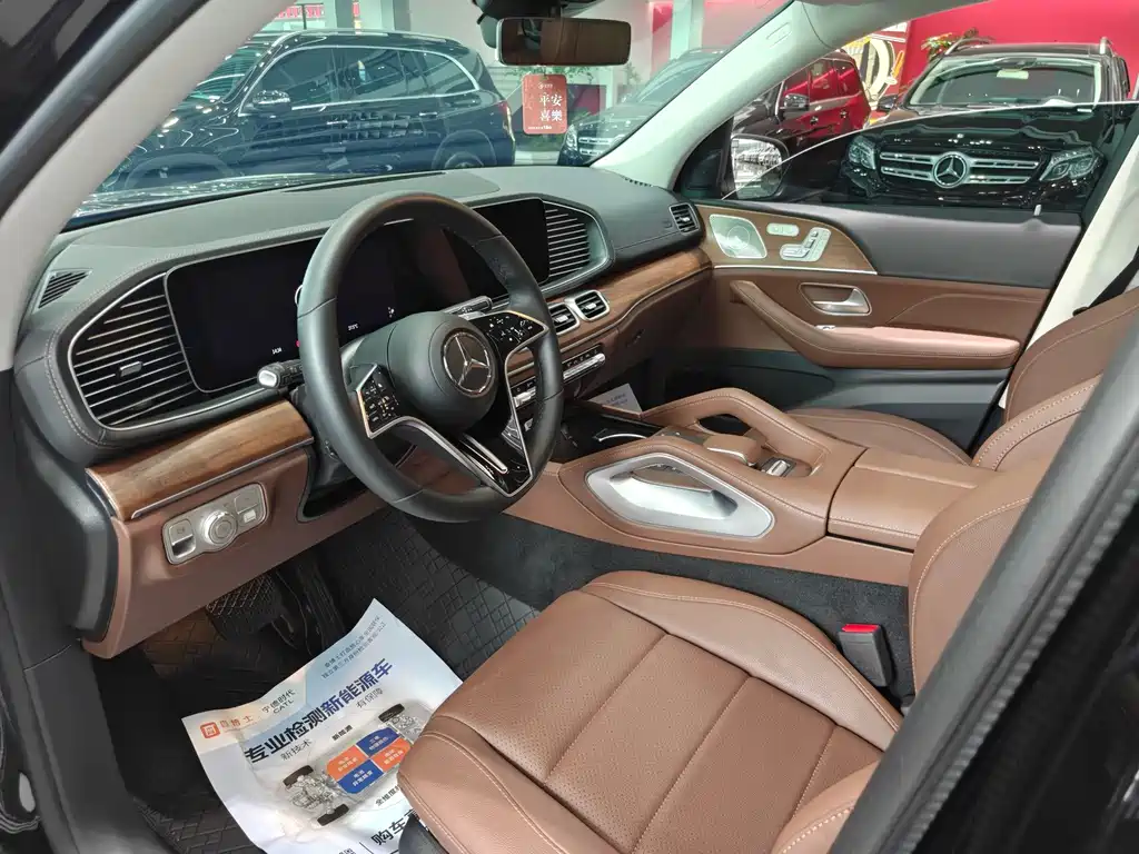 Mercedes-Benz GLS 2025 — фото 12