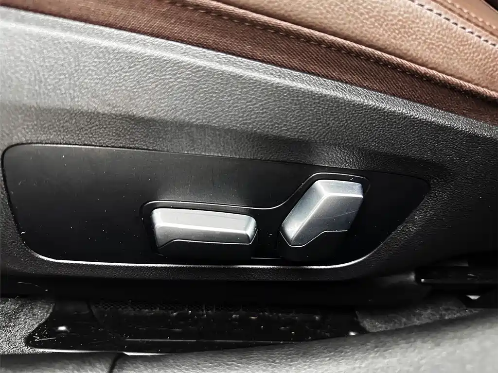 BMW 3 Series 2023 — фото 16