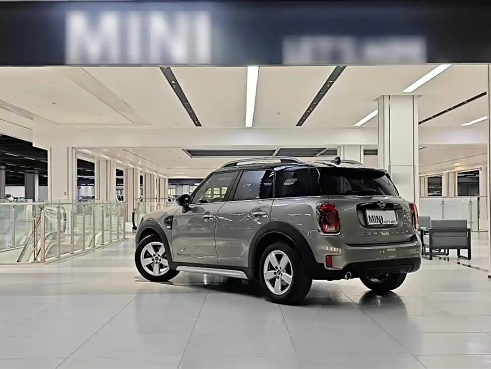 MINI Countryman 2019 — фото 24