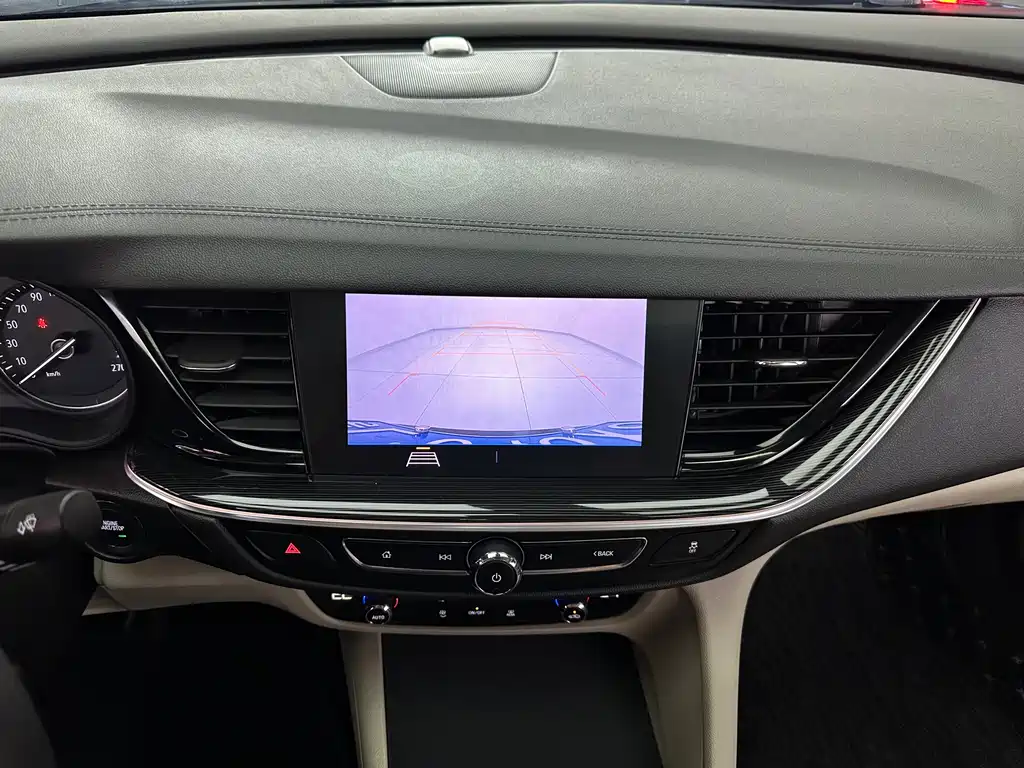 Buick Regal 2021 — фото 15