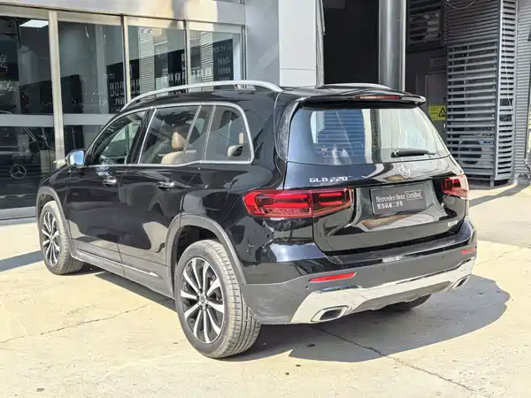 Mercedes-Benz GLB 2025