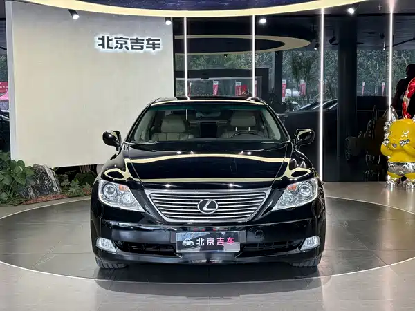 Lexus LS 2006