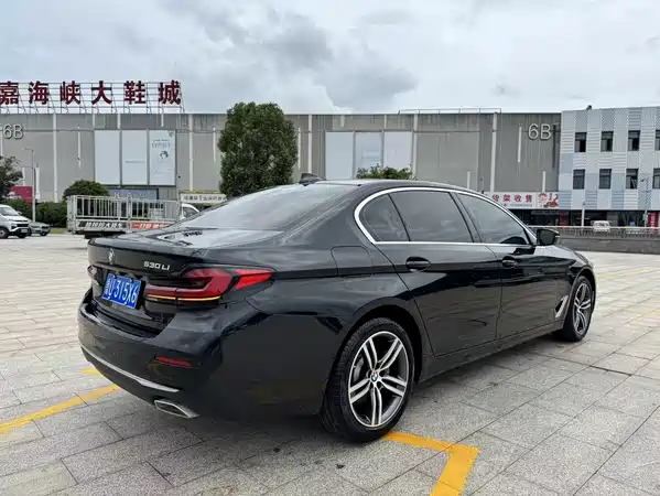 BMW 5 Series 2022