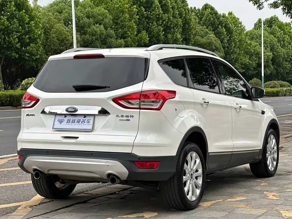 Ford Kuga 2013 — фото 4