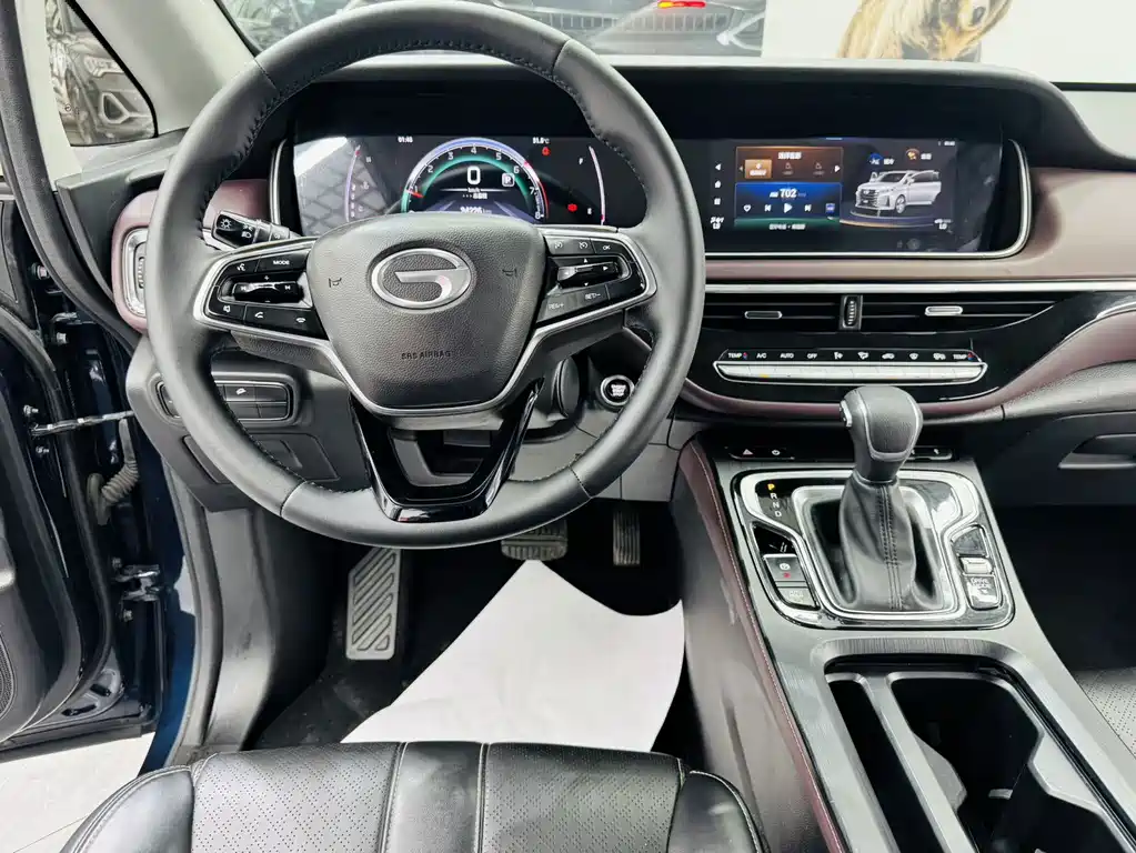 GAC Trumpchi M6 2022 — фото 7