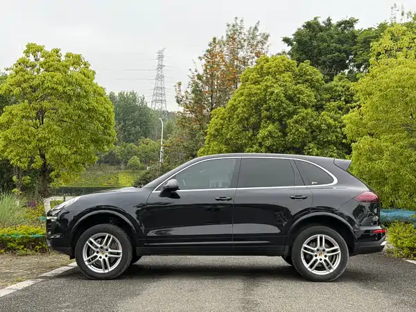 Porsche Cayenne 2016