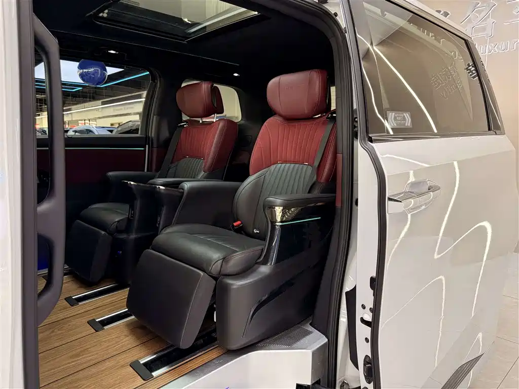 GAC Motor Trumpchi M8 2023 — фото 12