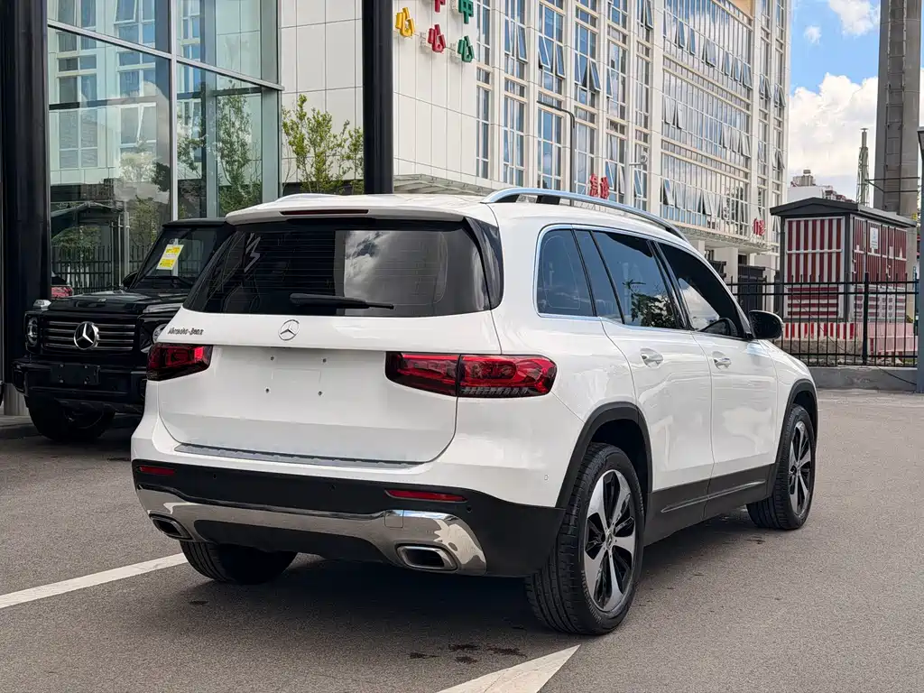 Mercedes-Benz GLB 2021