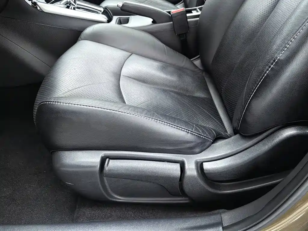 Nissan Sylphy 2016 — фото 20