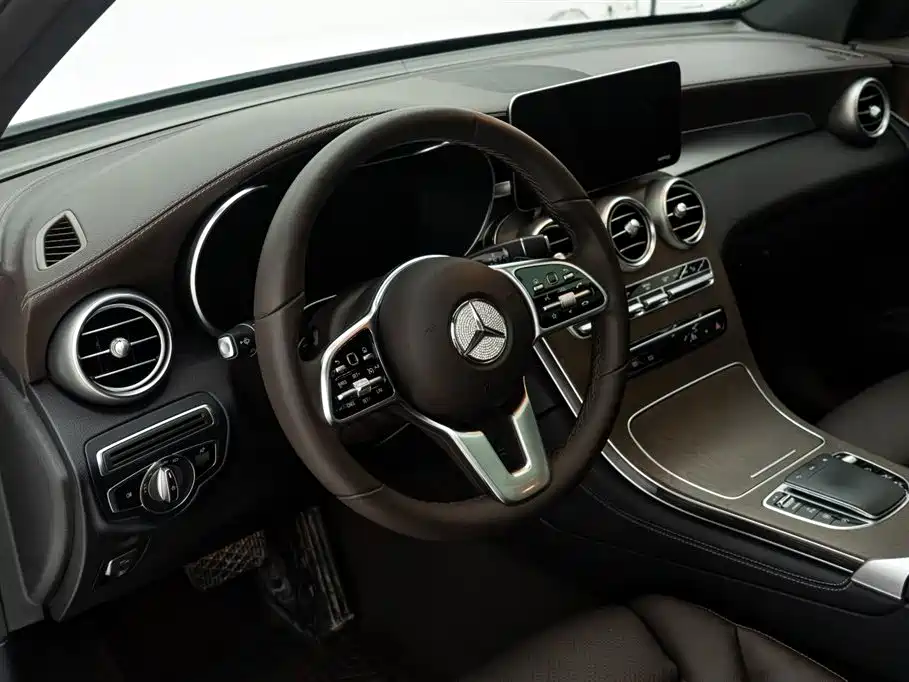 Mercedes-Benz GLC 2020 — фото 18