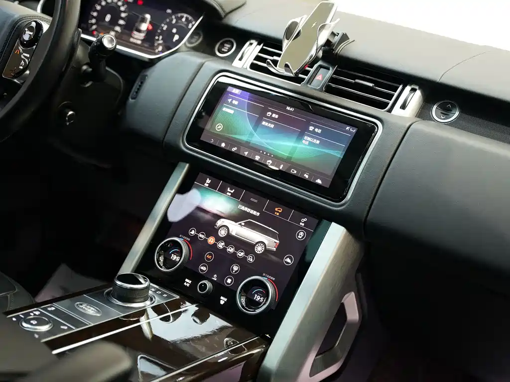 Land Rover Range Rover 2021 — фото 18
