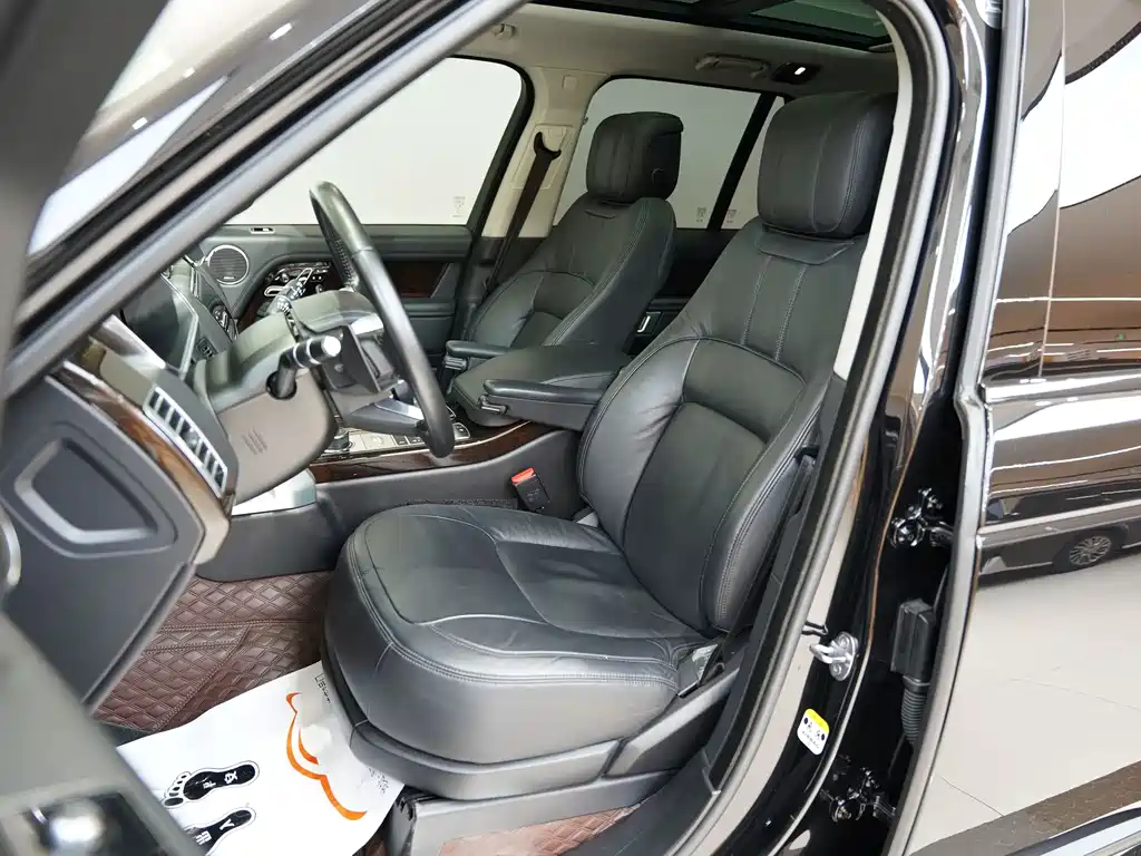 Land Rover Range Rover 2021 — фото 11