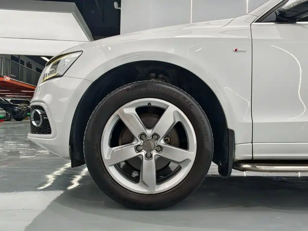 Audi Q5 2018 — фото 19