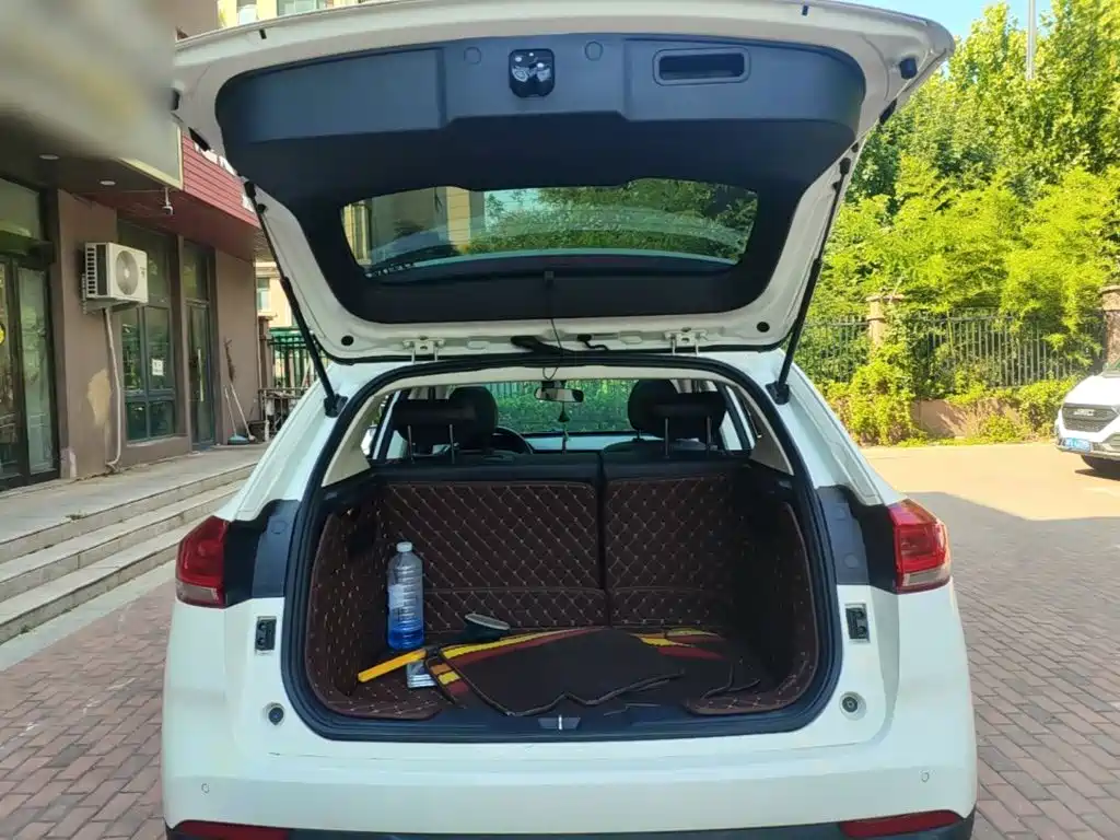 Haval H2s 2018 — фото 19