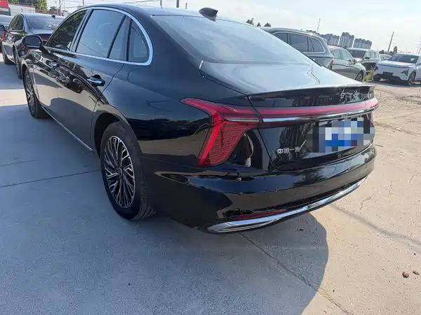 Hongqi H5 2025