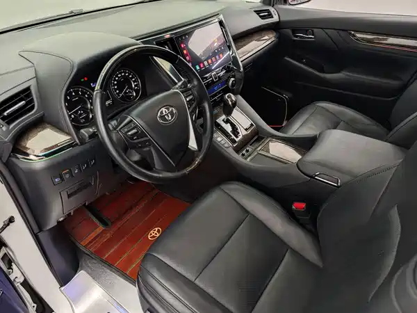 Toyota Alphard 2018