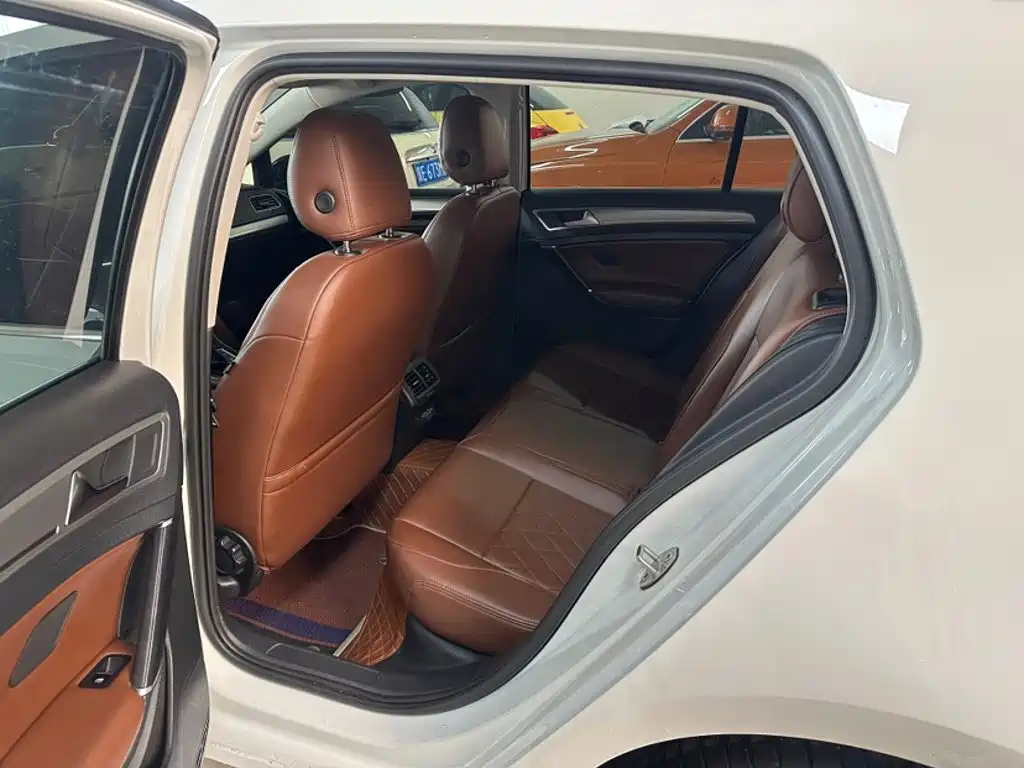 Volkswagen Golf 2020