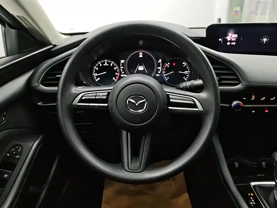 Mazda 3 Axela 2021 — фото 15