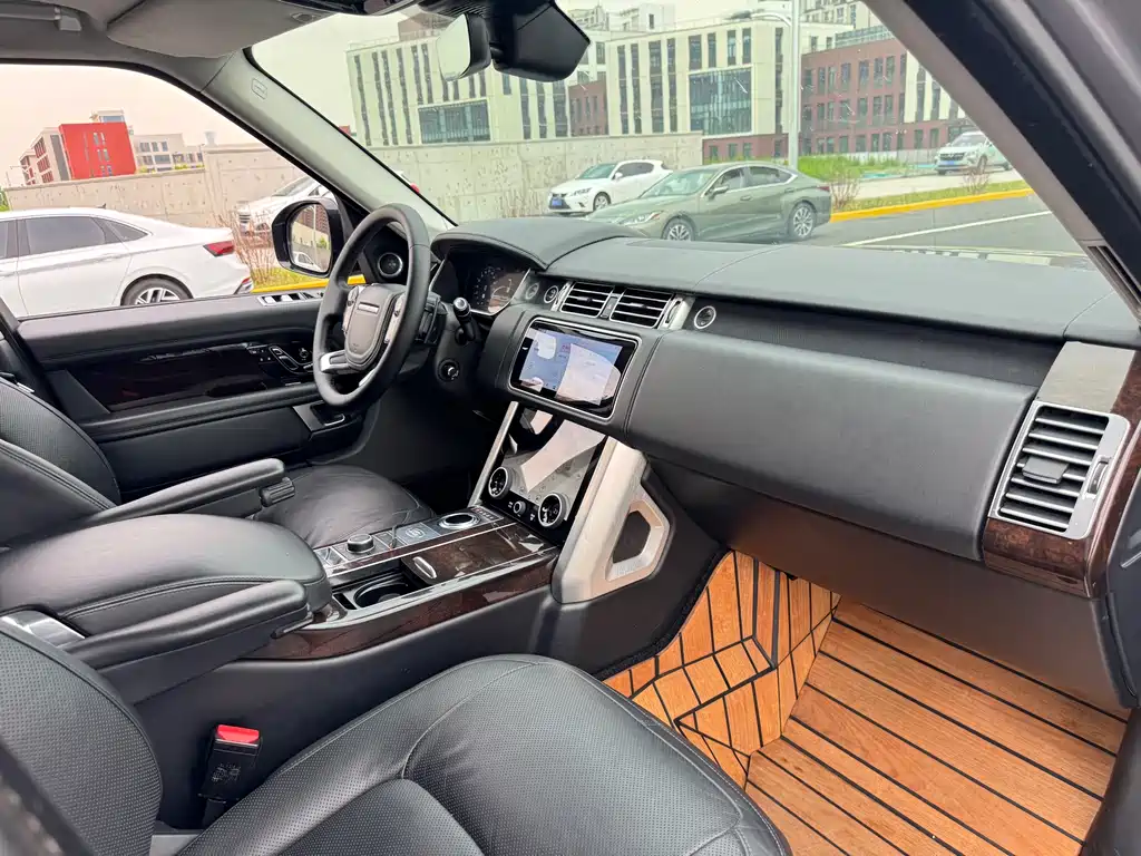Land Rover Range Rover 2020 — фото 20