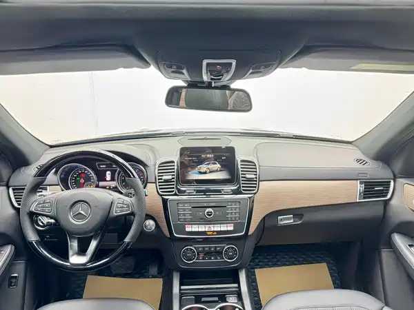 Mercedes-Benz GLE 2018