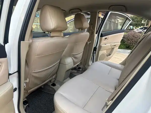 Mazda 3 2012