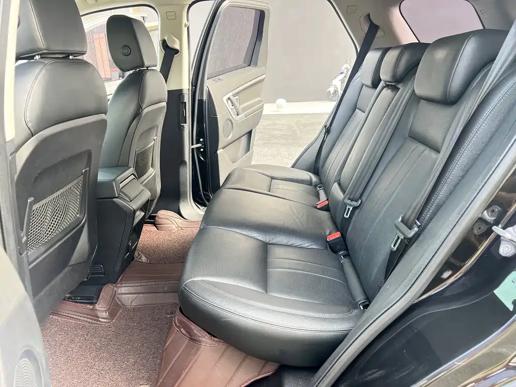 Land Rover Discovery Sport 2019 — фото 13