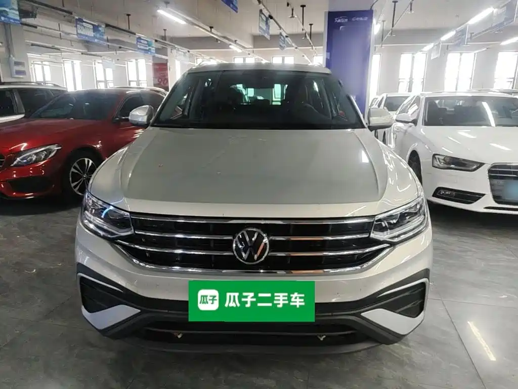 Volkswagen Tiguan L 2023 — фото 3