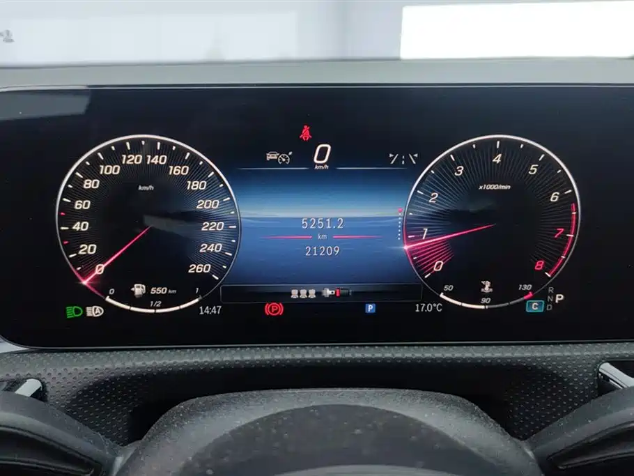 Mercedes-Benz A-Class 2023 — фото 14