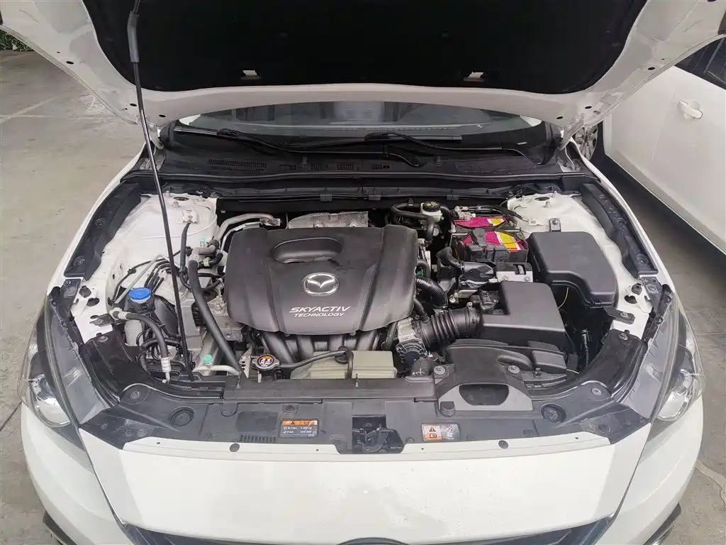 Mazda 3 Axela 2015 — фото 20