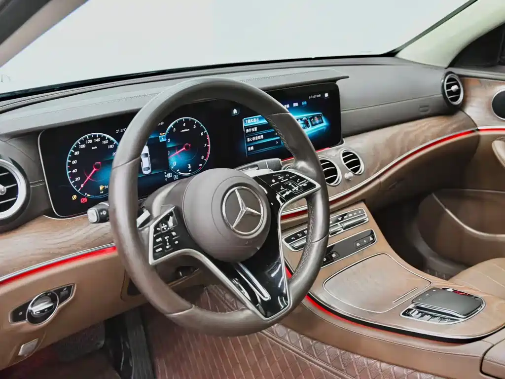 Mercedes-Benz E-Class 2023 — фото 26