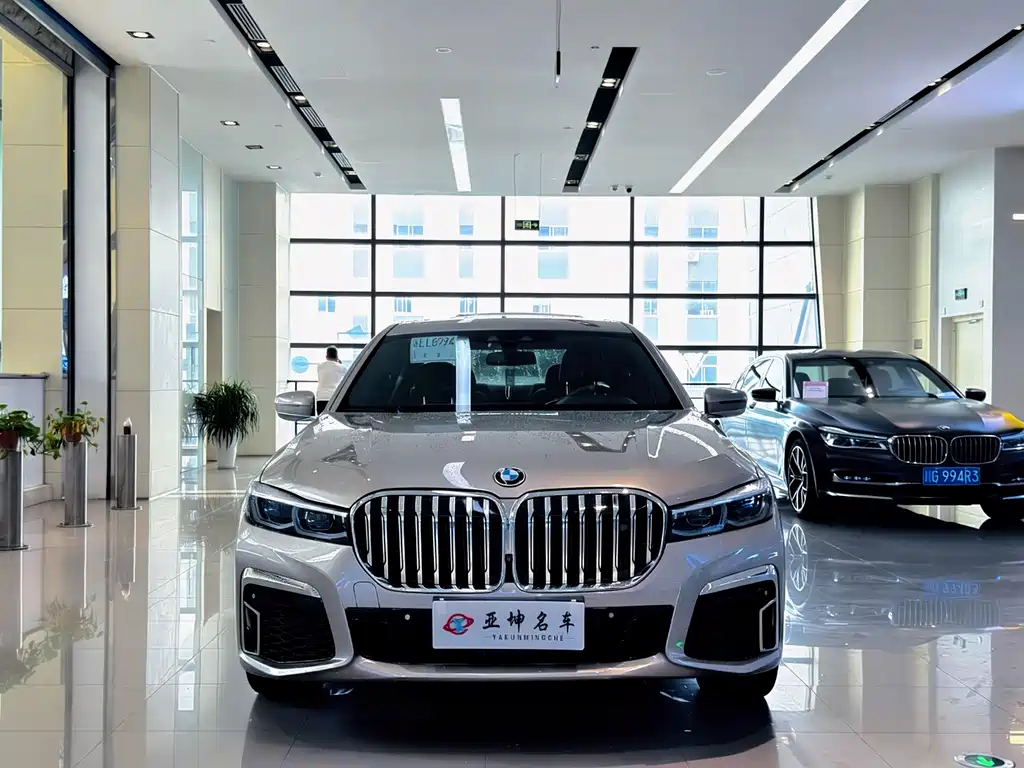 BMW 7 Series 2016 — фото 1