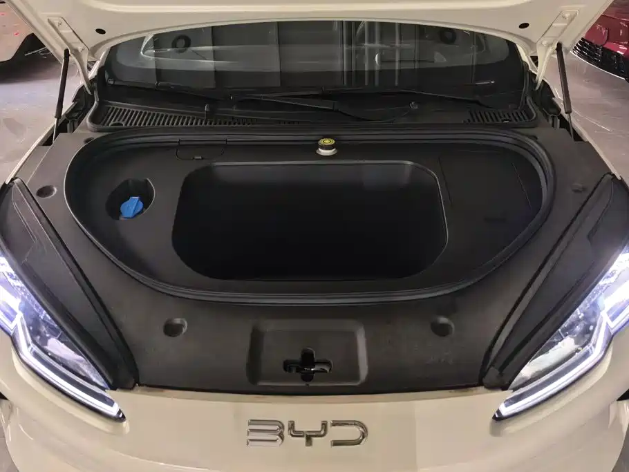BYD Seal 06 2025 — фото 10