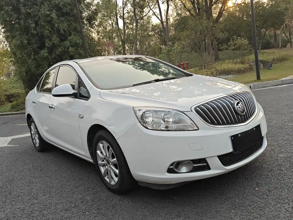Buick Excelle 2013