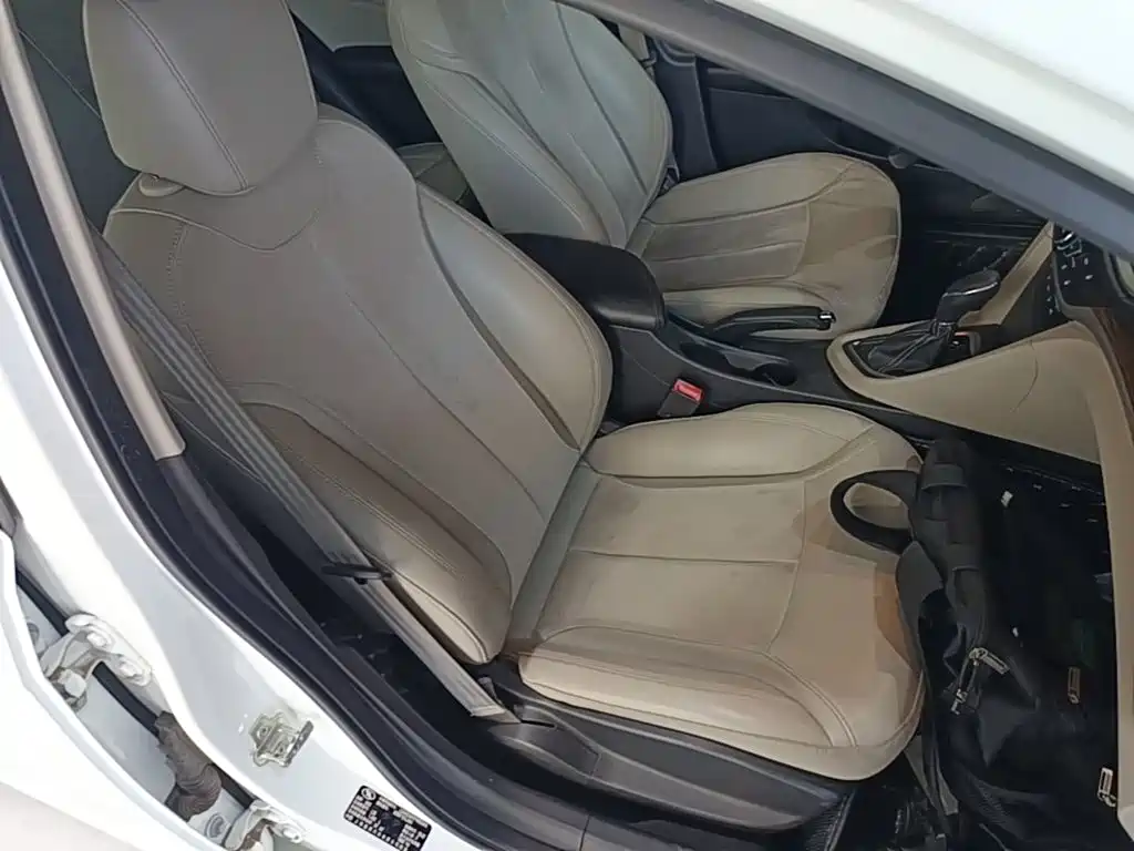 Buick Excelle GT 2015 — фото 25