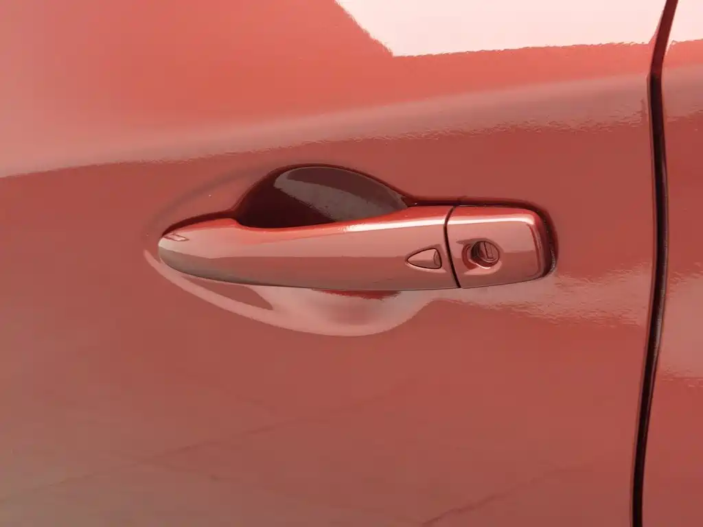 Nissan Tiida 2017 — фото 18