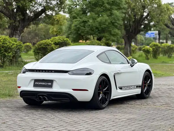 Porsche 718 2017
